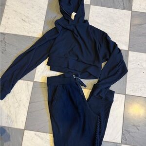 ALO Yoga Deep Blue Muse Hoodie